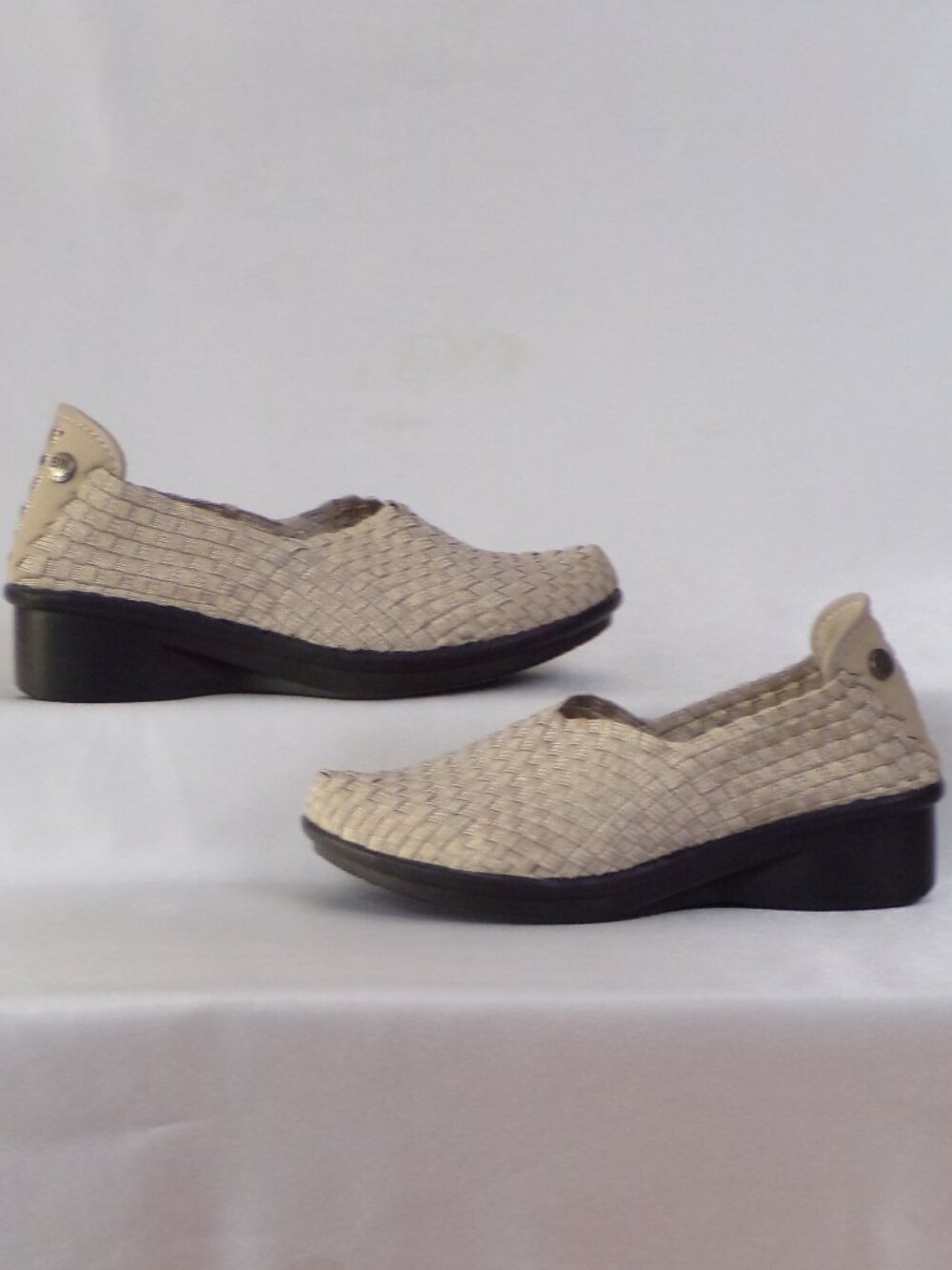 BERNIE MEV size 6.5 beige low wedge-heel woven-strap comfort/walking shoes